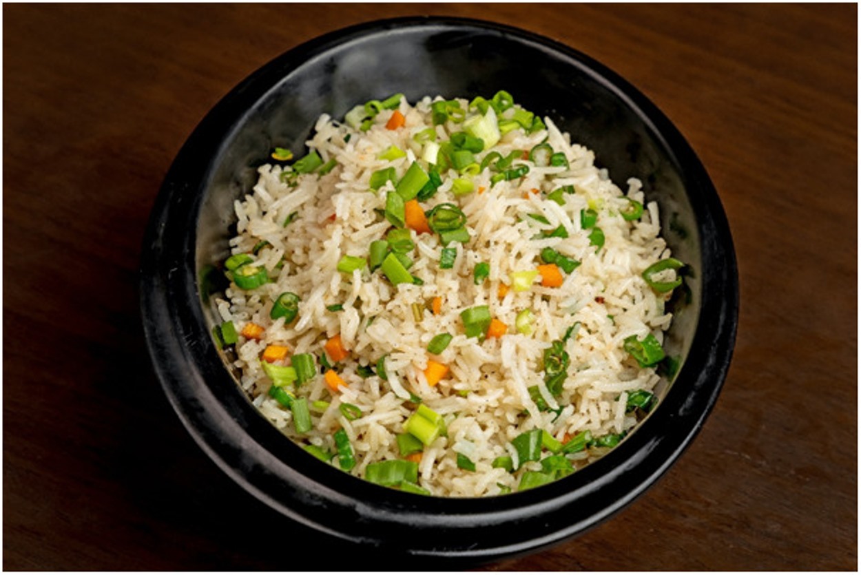 El arroz Sela basmati también se conoce como arroz biryani.