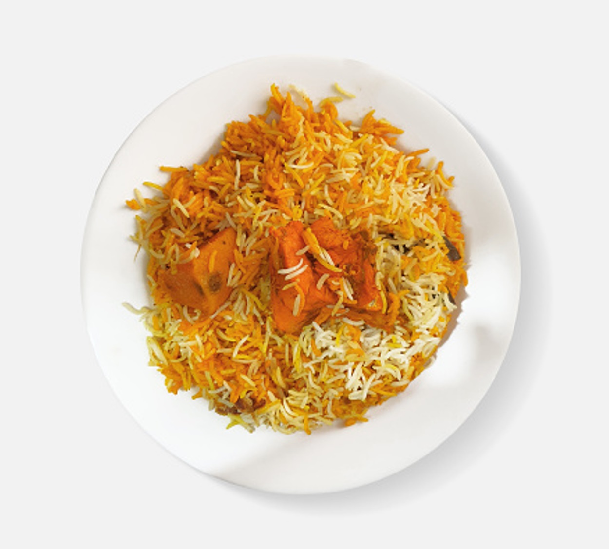 Delicioso biryani cocinado con arroz basmati Sela