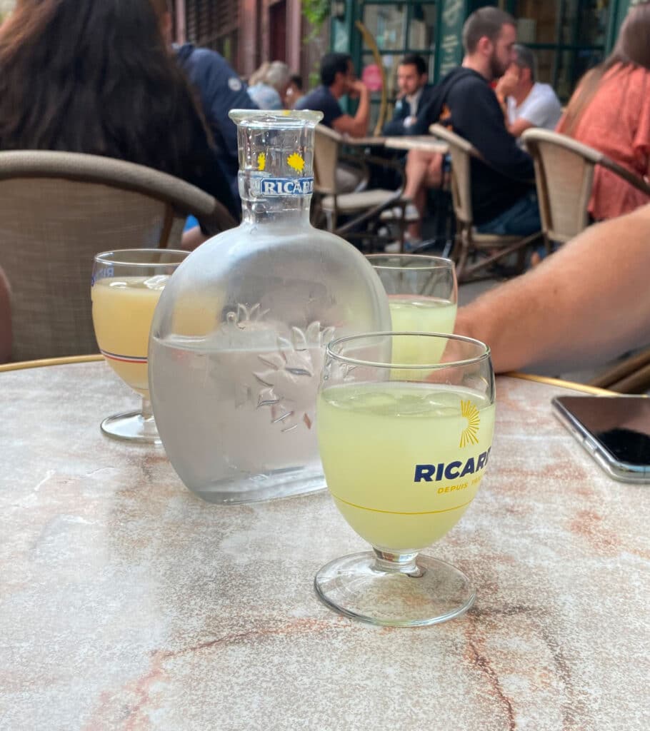 botella de cristal ricard