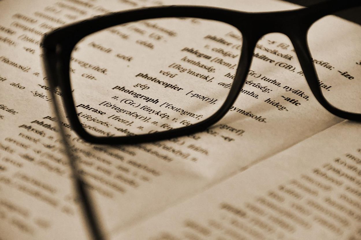 ¿En inglés se puede usar “things go well” en lugar de “things are going well”?