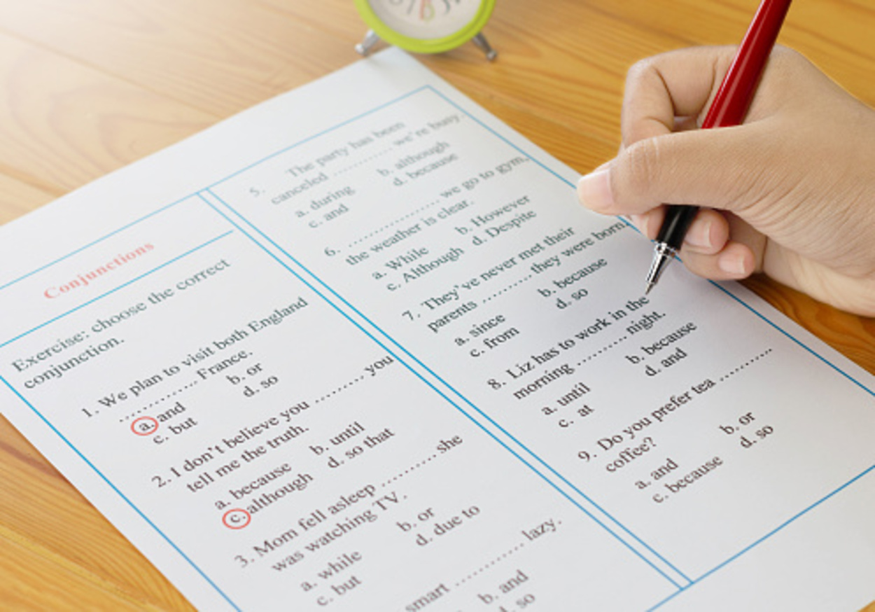 Una hoja MCQS en inglés