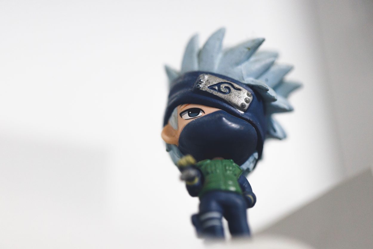 una figura de juguete de Kakashi