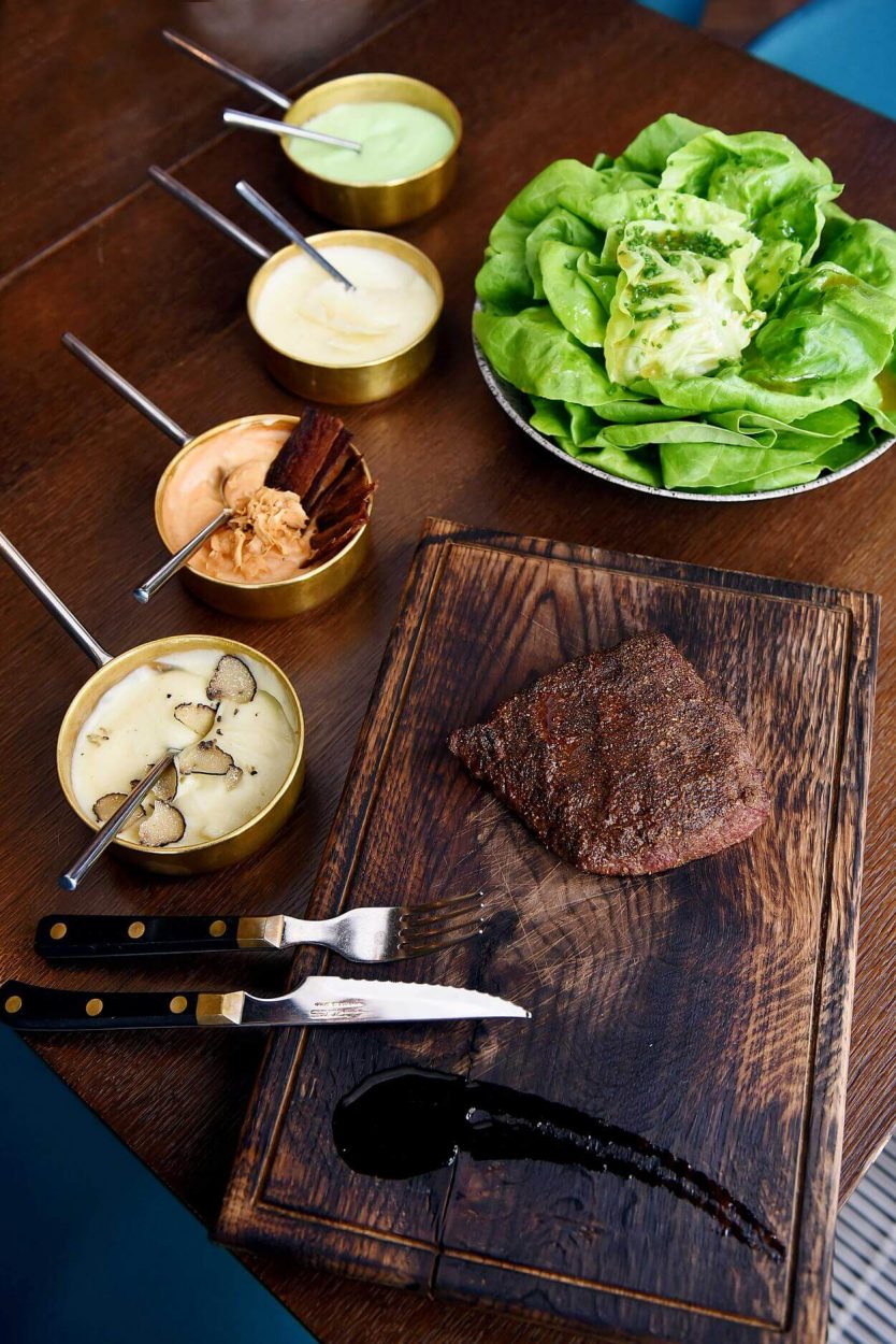 ¡Filet Mignon aquí se ve crujiente y sabroso!