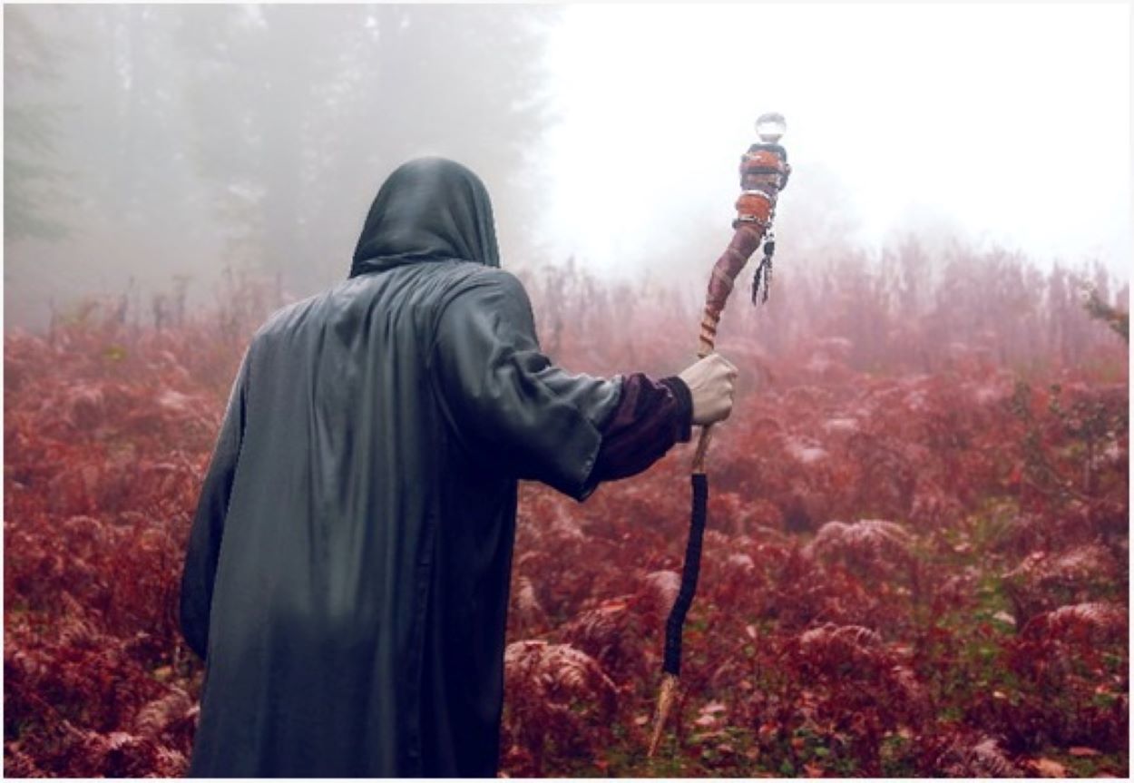 Los magos tienen una amplia gama de hechizos que utilizan para manipular la situación.