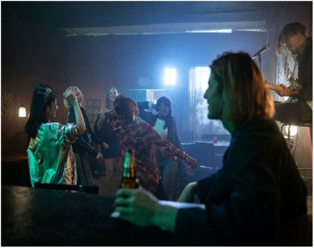 A los adolescentes británicos les encanta ir a discotecas.