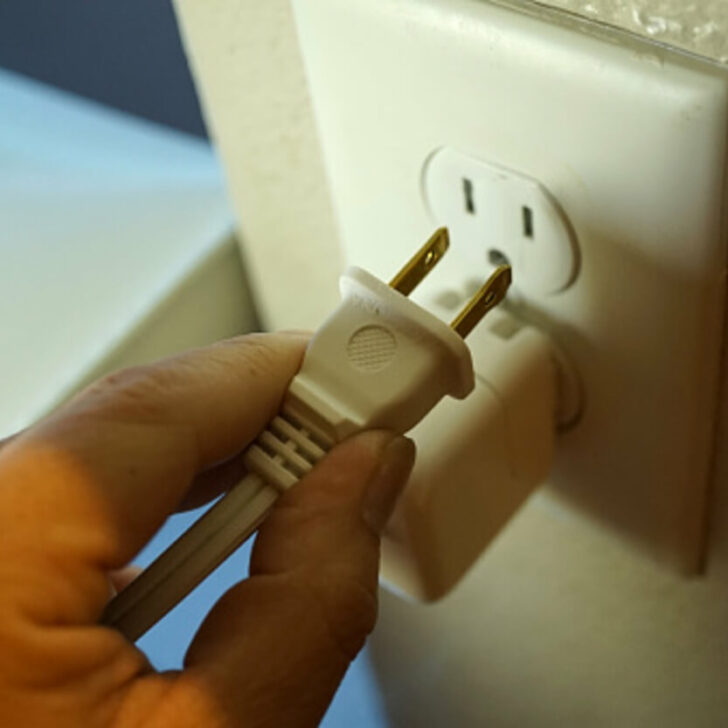 Salida vs. Receptáculo (¿Cuál es la diferencia?) - Todas las diferencias