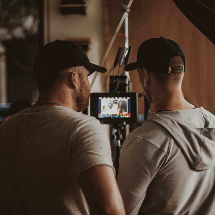 La diferencia entre un director de cine y un productor (explicado): todas las diferencias