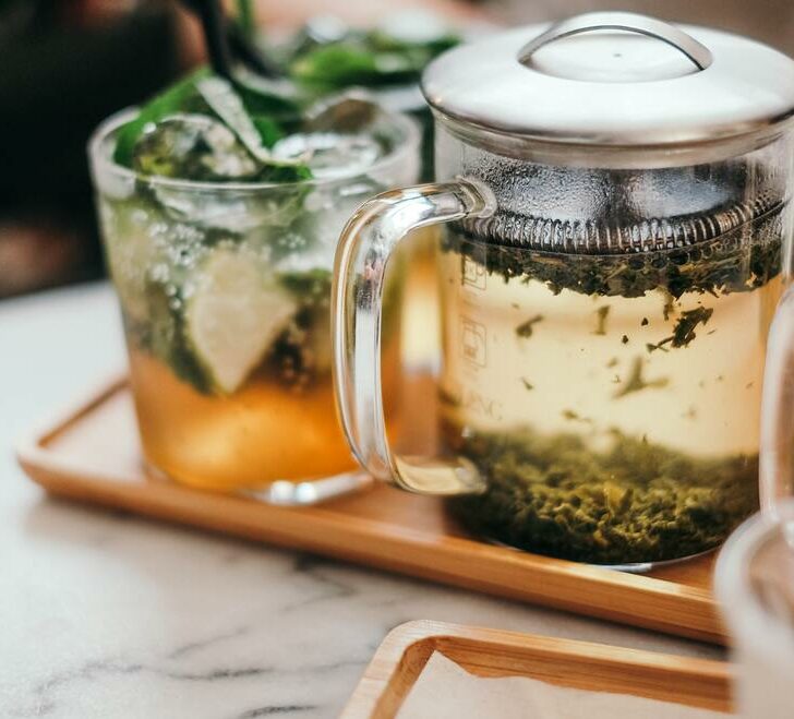 ¿Cuál es la diferencia entre un té helado y negro? (Comparación) - Todas las diferencias