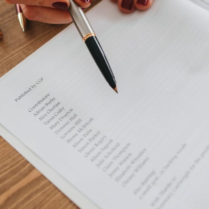 ¿Cuál es la diferencia entre las palabras "alguien" y "alguien"? (Descubrir) – Todas las diferencias