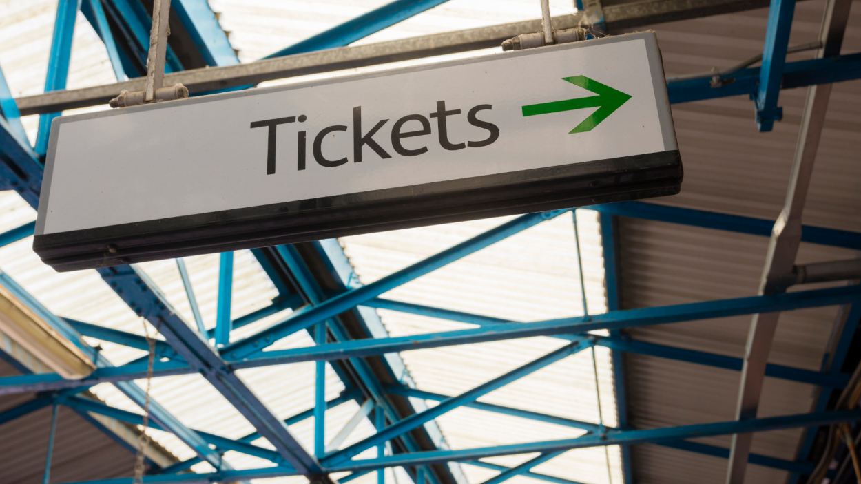 Un cartel que dice entradas