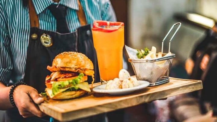 ¿Cuál es la diferencia entre un cargo por servicio y una propina? (Elaborado) – Todas las diferencias ¿Cuál es la diferencia entre un cargo por servicio y una propina? (Elaborado) – Todas las diferencias