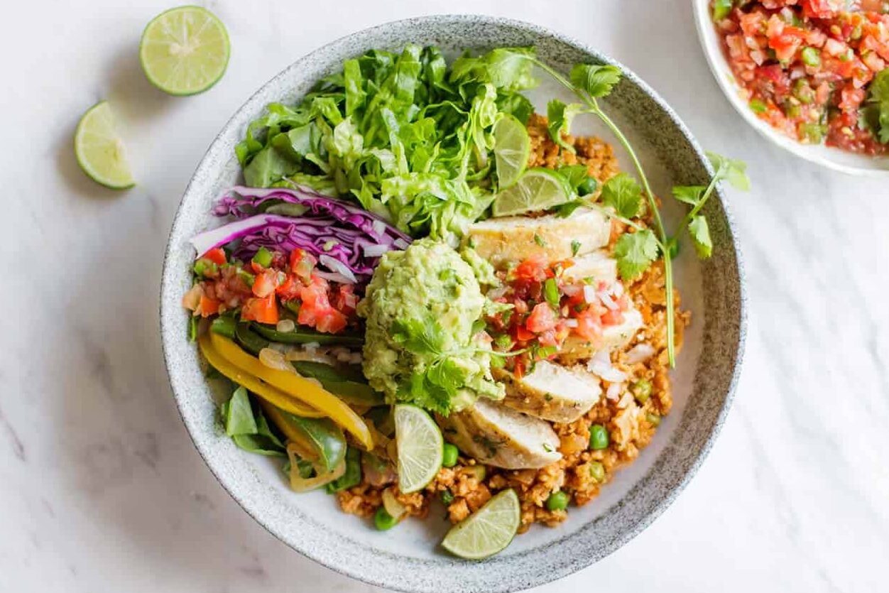¿Cuál es la diferencia entre una ensalada de chipotle y un tazón? (Diferencia sabrosa) - Todas las diferencias ¿Cuál es la diferencia entre una ensalada de chipotle y un tazón? (Diferencia sabrosa) - Todas las diferencias